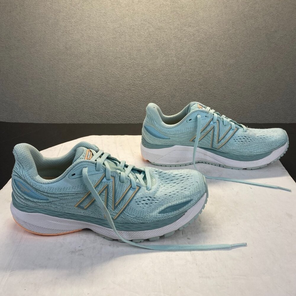 New Balance Fresh Foam 860v12 Women's Size 9.5 B Running Shoes,Sneakers,Comfort - Picture 2 of 13